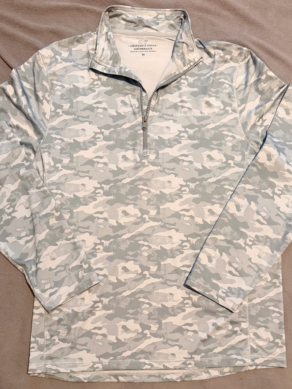 Vineyard Vines - Men’s Performance Pullover - Quarter Zip - Medium - Gray Camo